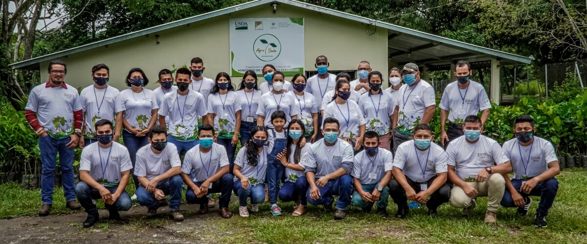 Participantes del Diplomado en Agroecología y Agricultura Orgánica, se Capacitan en Administración de Fincas en Sistemas Integrales de Producción Orgánica.