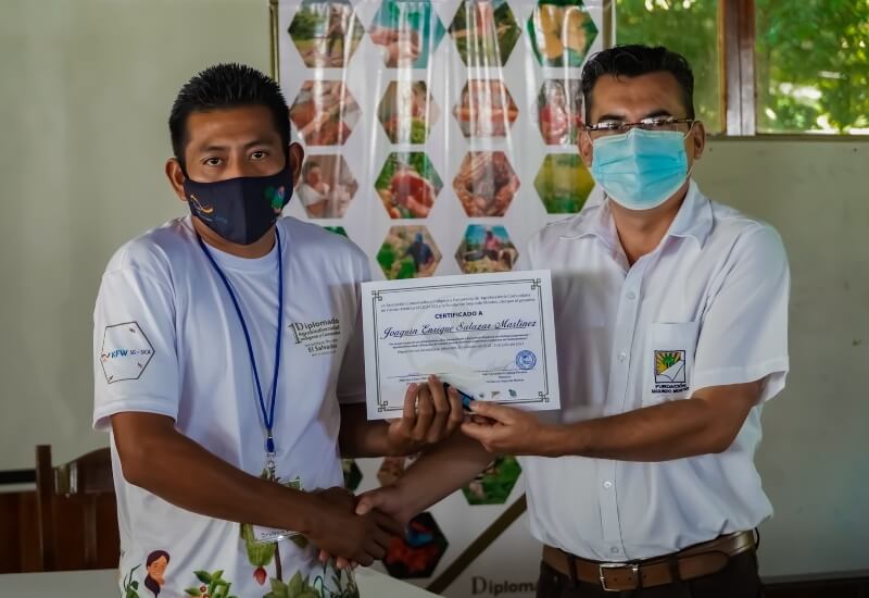 Entrega de los certificados
