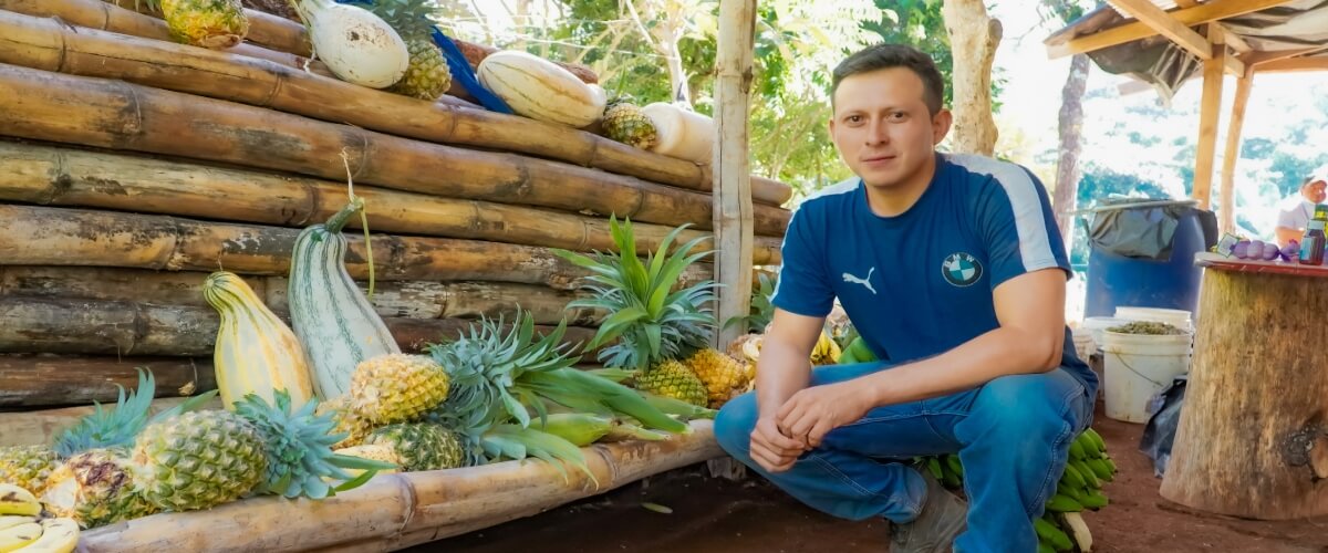 Participantes del Diplomado Sobre Agroecología y Agricultura Orgánica, Visitan Finca Productiva, en el Caserío la Jagua, Cañaveral, Morazán, El Salvador
