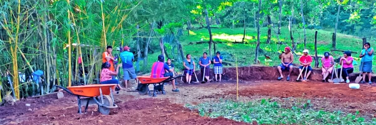 Comunidades indígenas Kakawira, avanzan en la construcción de reservorios de agua y macrotúneles