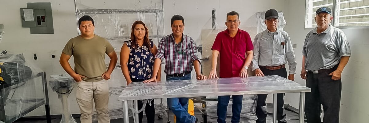 Entrega de equipos para el beneficio de café agroecológico en la Zona Norte de Morazán El Salvador