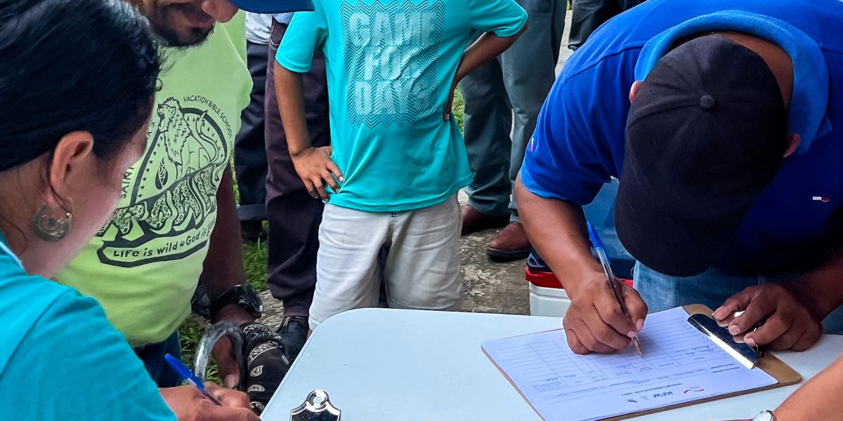 Comunidad de San Benito Poite aprueba implementación del programa Comunidades Vivas en histórica asamblea