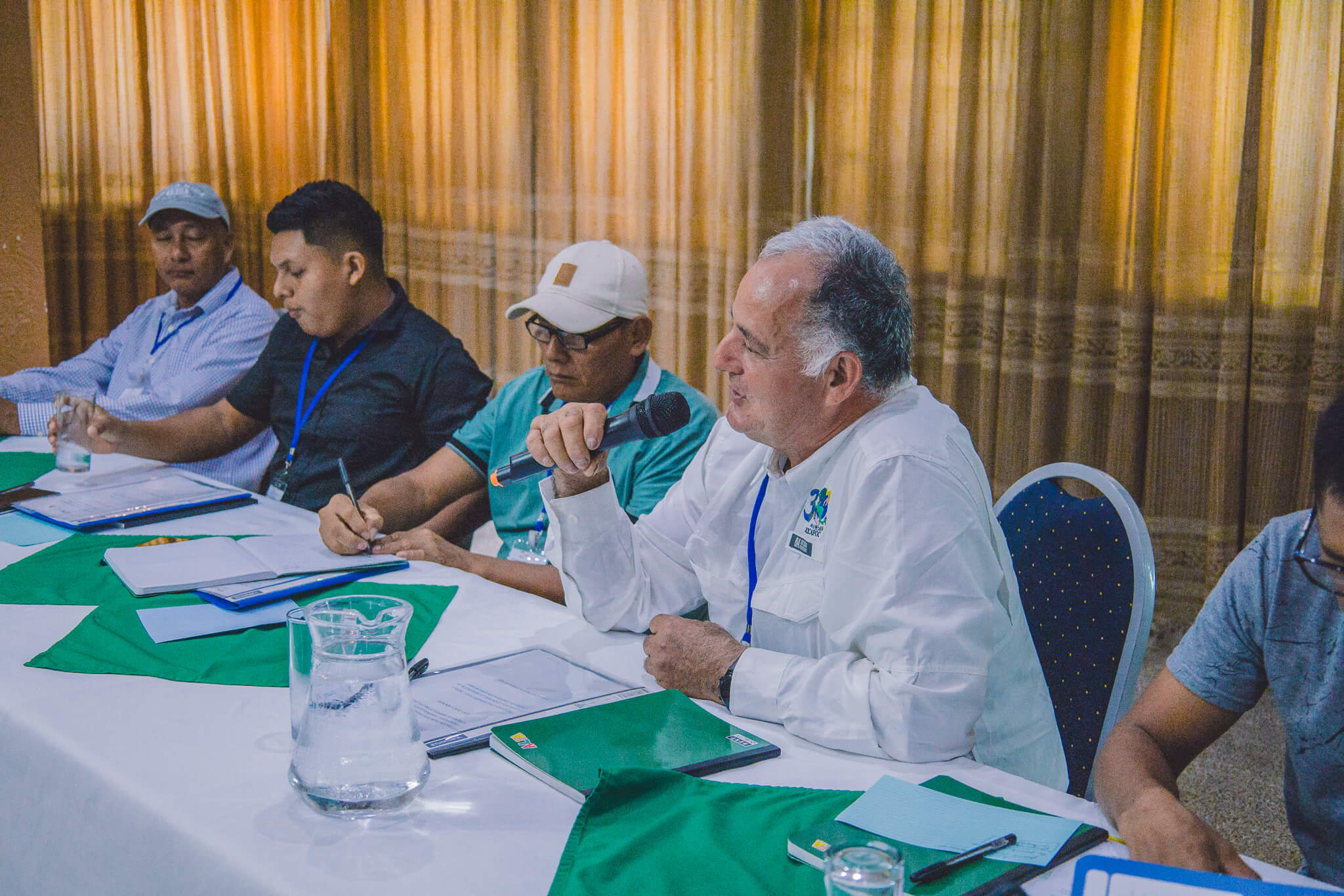 Inauguración del evento a cargo de Alberto Chinchilla