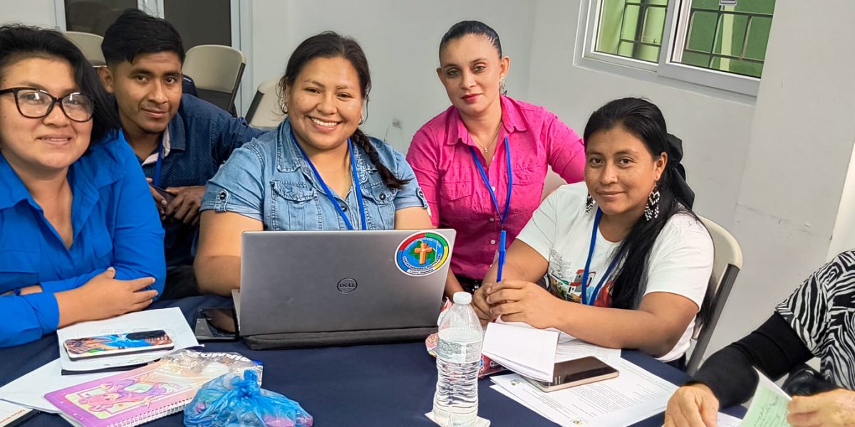 Líderes comunitarios fortalecen capacidades en formulación de Subproyectos durante taller en El Salvador