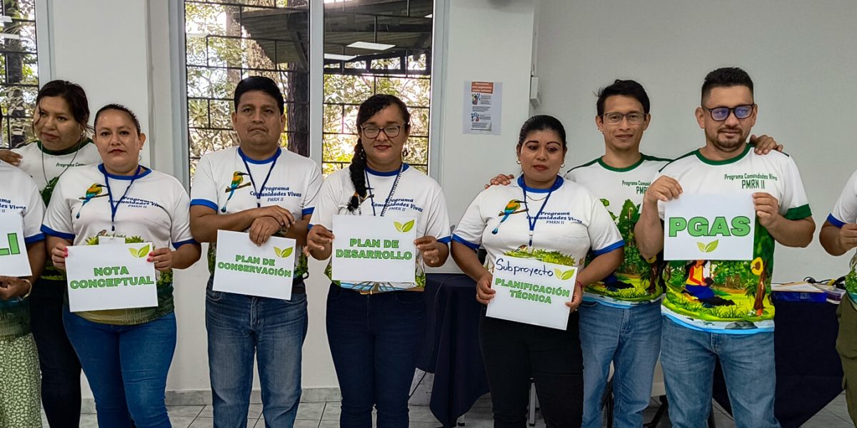 Participantes fortalecen sus conocimientos en gestión ambiental y social durante taller en El Salvador