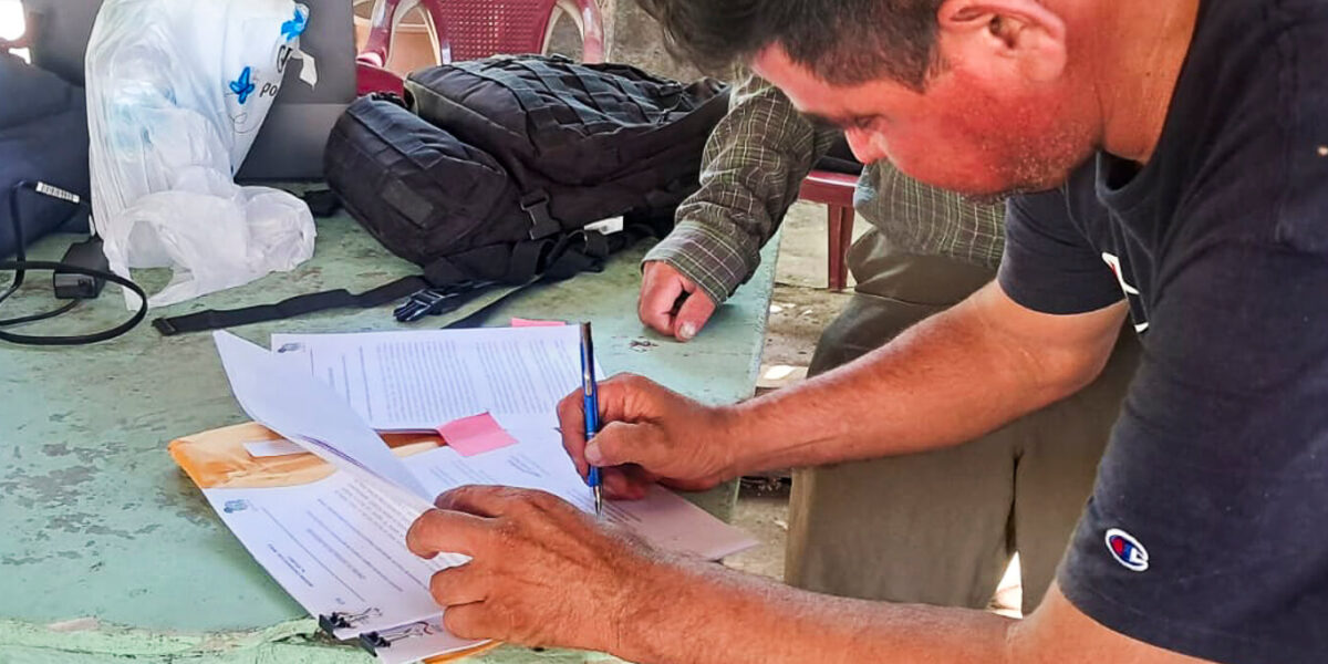 Cooperativa La Macahuita firma convenio para fortalecer la conservación del manglar y el desarrollo comunitario en Isla Espíritu Santo