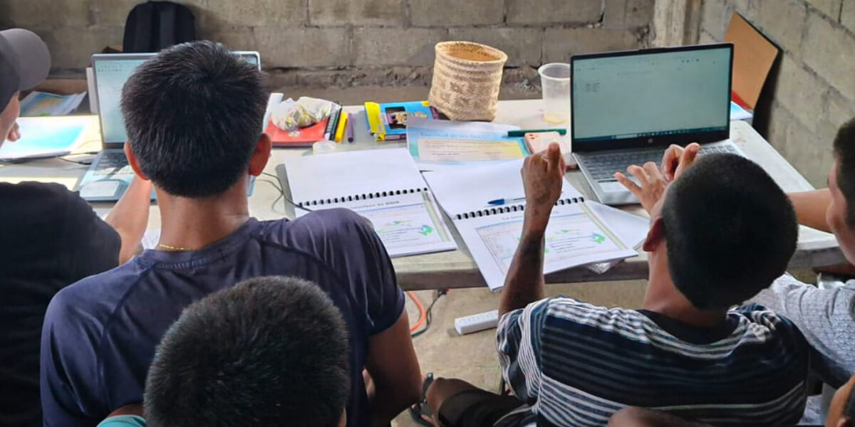 Fortalecen capacidades en cartografía digital y uso de Locus Map en la comunidad Wounaan de Aruza