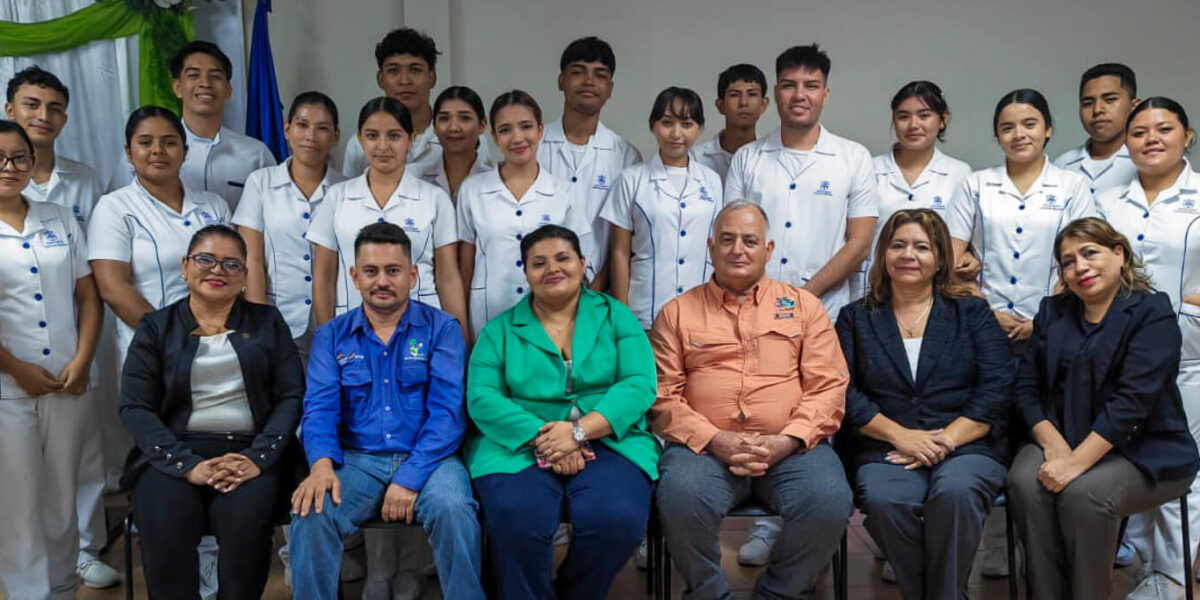 ACICAFOC promueve el diálogo sobre conservación, alimentación y salud comunitaria en la Universidad General Gerardo Barrios